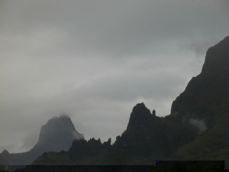 moorea_teremuura_gray.jpg, 27 kB