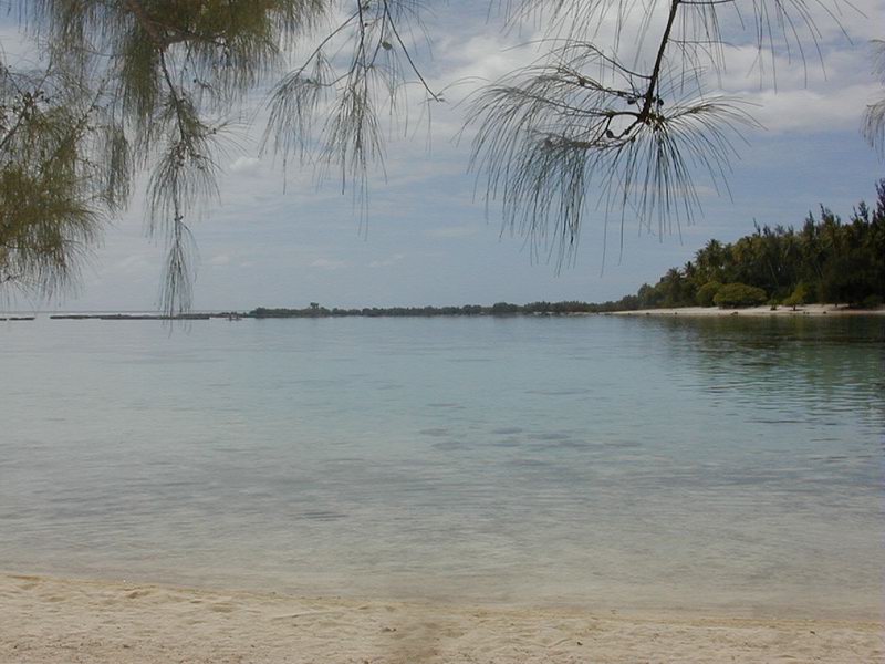 moorea_club3.jpg, 83 kB